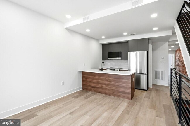 Building Photo - 2456 N 19th St