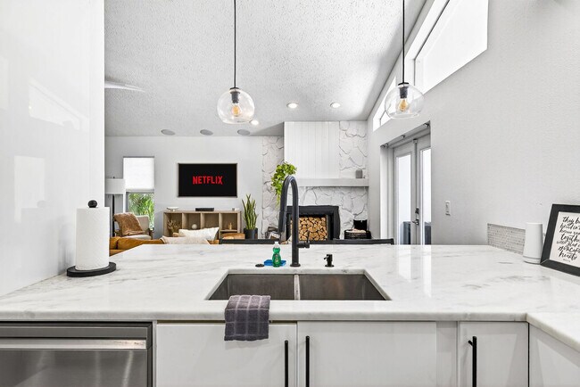 Building Photo - 14506 Clifty Ct