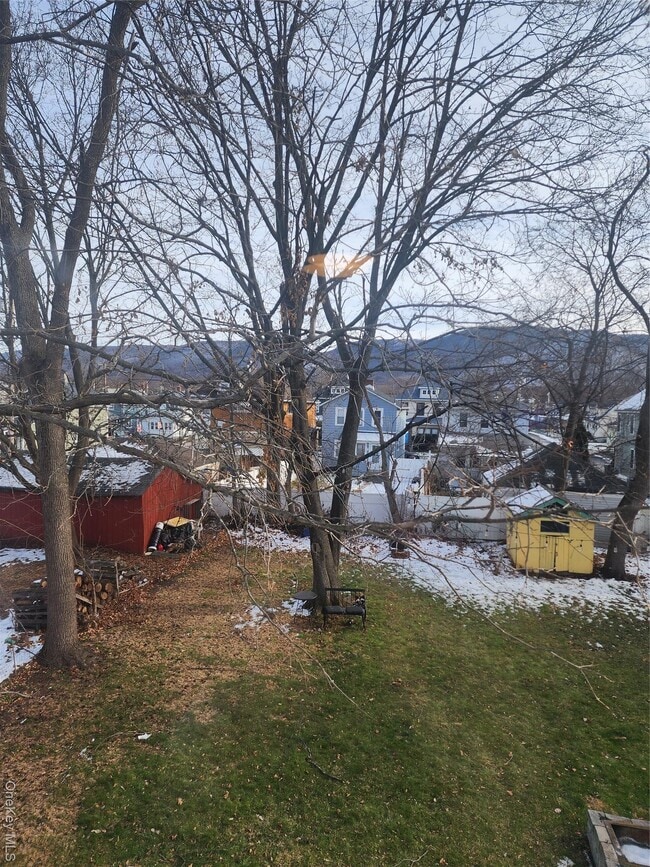 Building Photo - 20 S Elm St