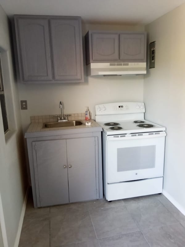 Building Photo - 1613 Terrace Dr