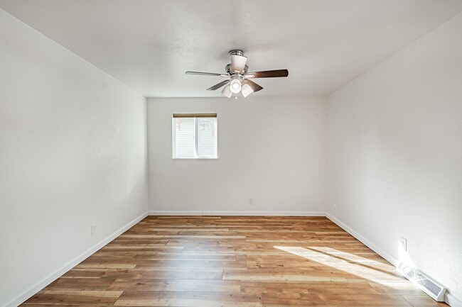 Building Photo - Affordable 4BD, 2BA East Denver Home