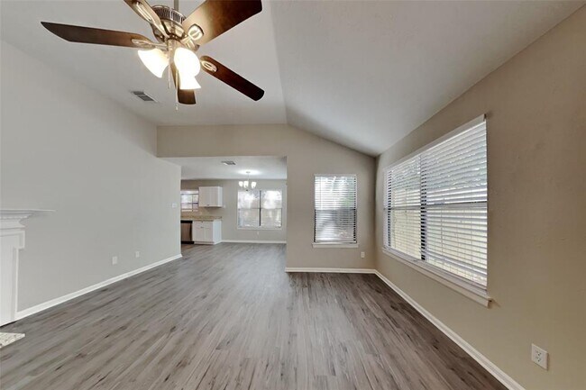 Building Photo - 7743 High Village Dr