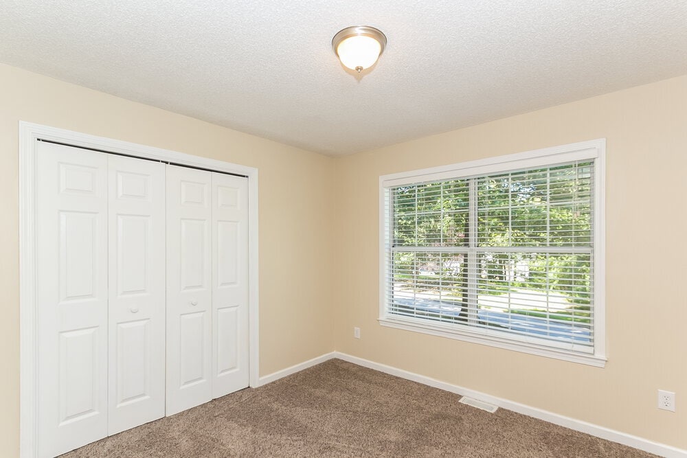 Building Photo - 153 Country Mill Ln