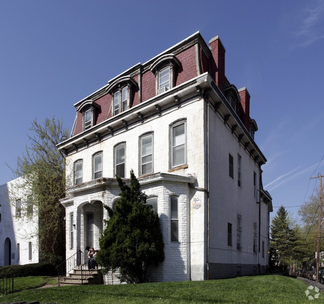 Primary Photo - 120 N 34th St