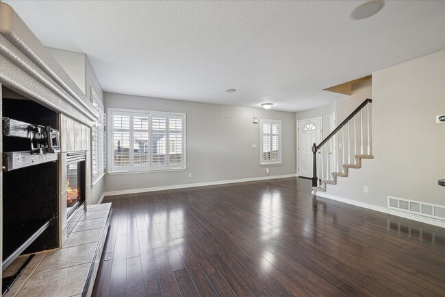 Building Photo - Wonderful 3 bedroom, 3.5 bath home in High...