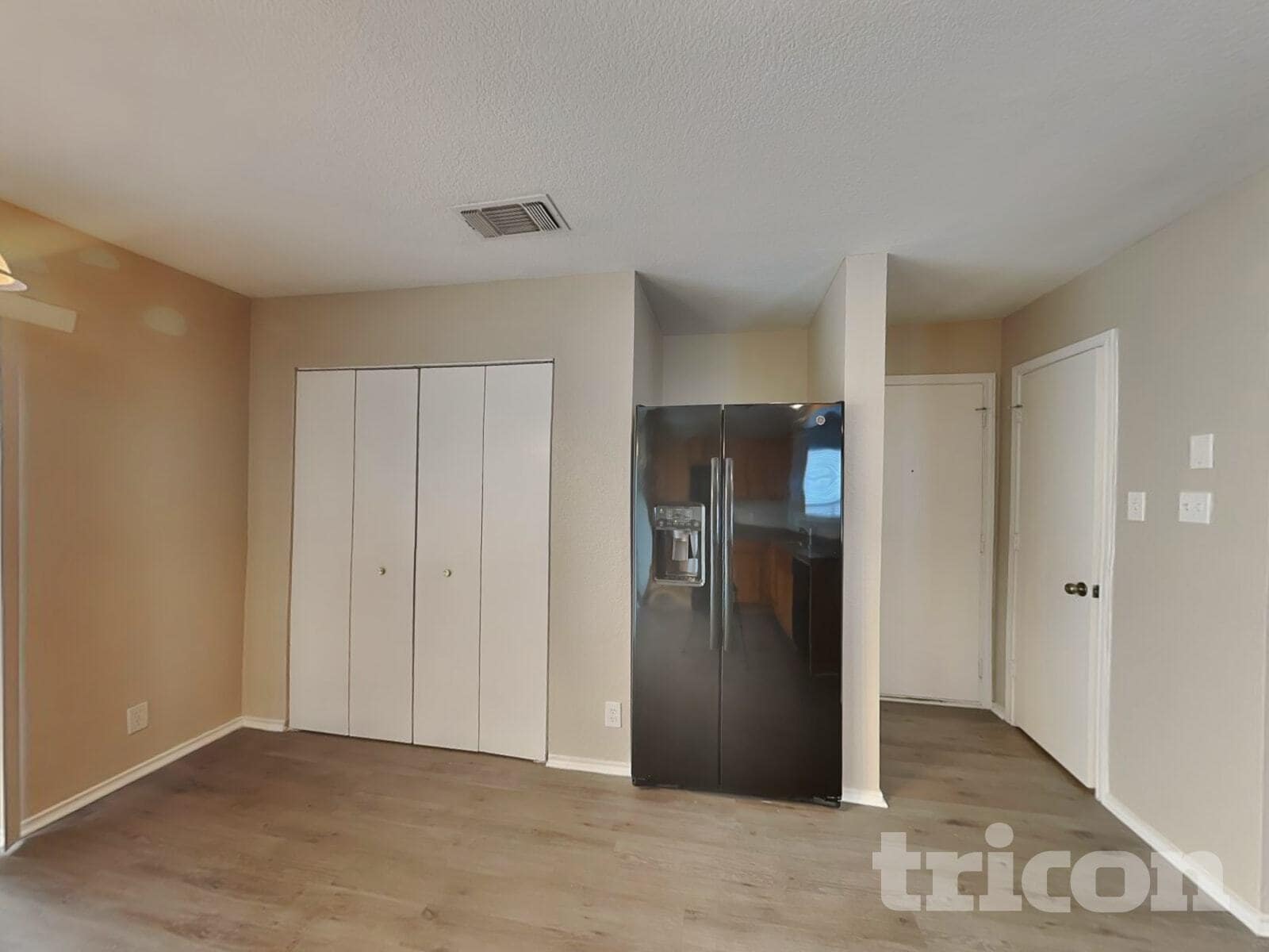 Building Photo - 7307 Circle Farm