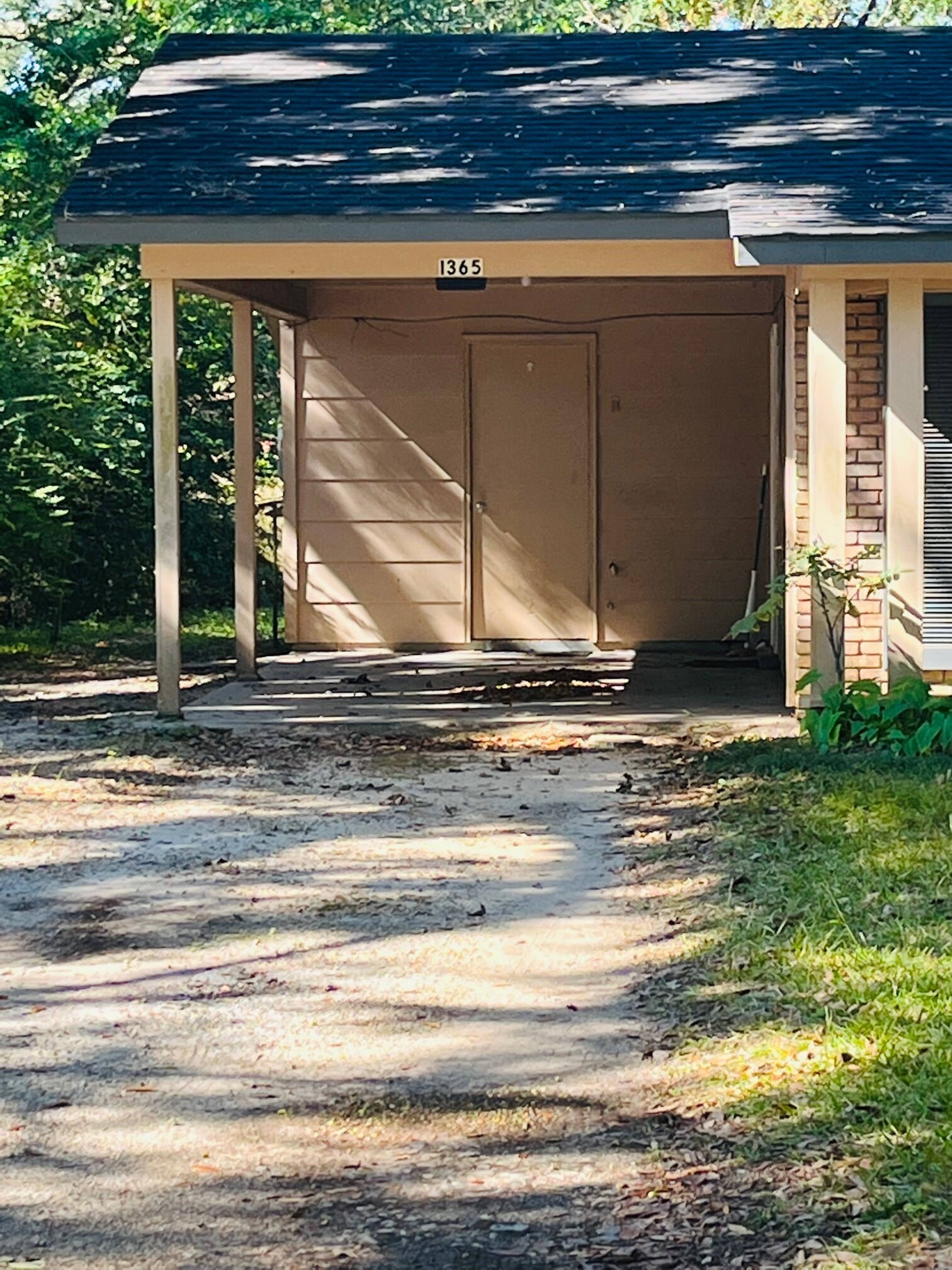 Building Photo - 1365 Middle Ring Rd