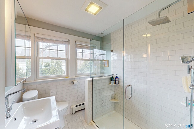 Building Photo - 375 West Ave