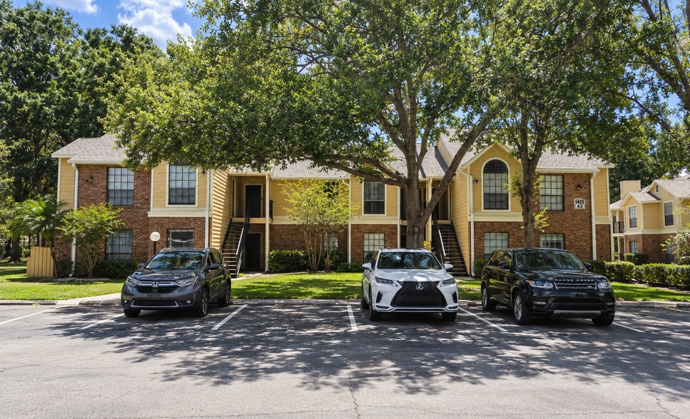 Building Photo - 8625 Mallard Reserve Dr