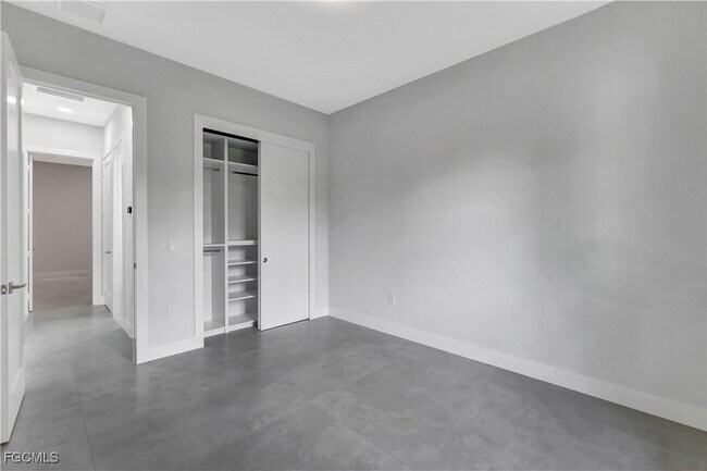 Building Photo - 3366 72nd Ave NE