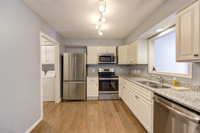 Building Photo - 4000 Purdue St