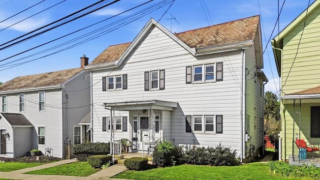 Building Photo - 129 S Clay St