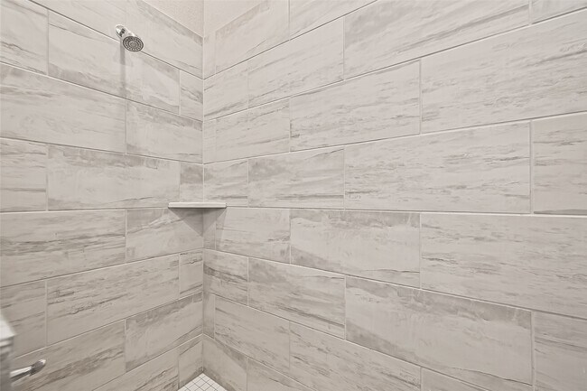 Building Photo - 23754 Pullin Market Dr