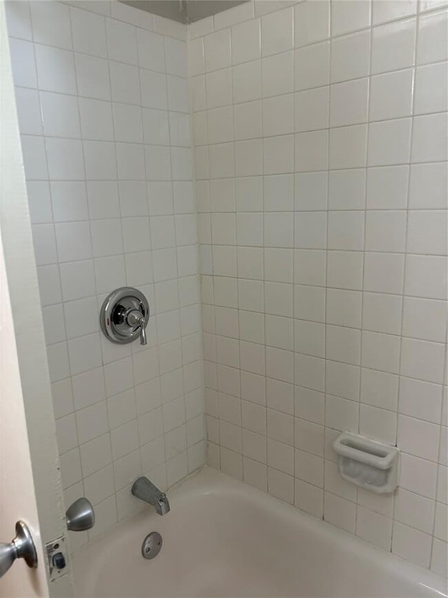 Building Photo - 317 W 35th St