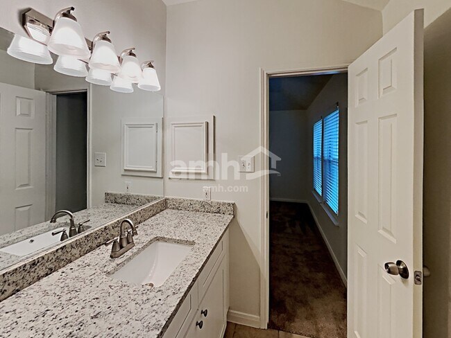 Building Photo - 13307 Montaigne Dr