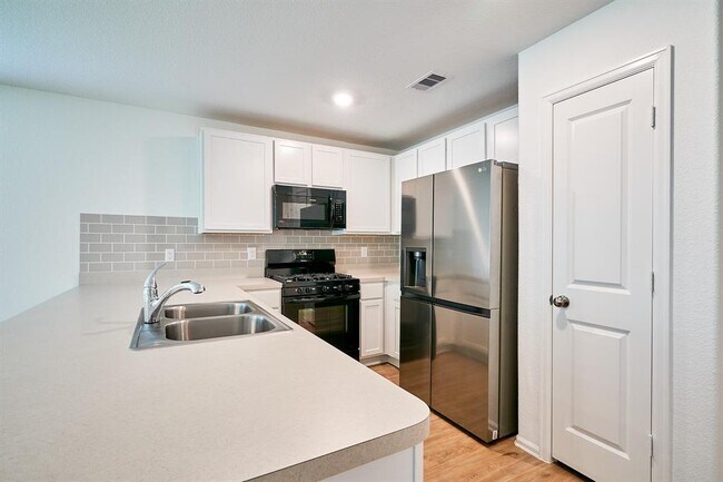 Building Photo - 3323 Avary River Ln