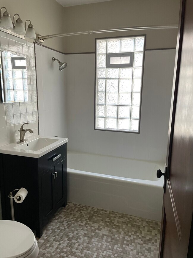 Renovated bathroom - 2771 S Shore Dr