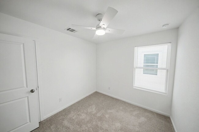 Building Photo - 4835 Daisy Blossom