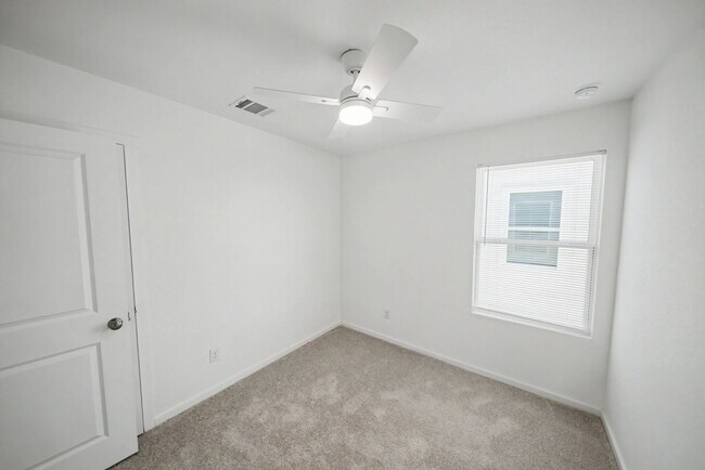 Building Photo - Gorgeous Open-Concept Home Near Randolph AFB - Realtor Commission: $500
