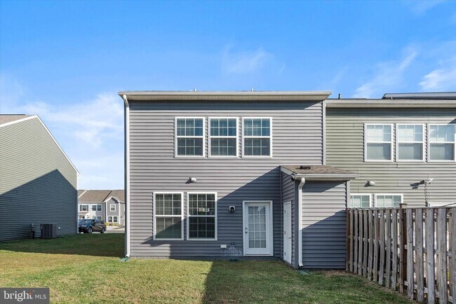 Building Photo - 32 Healey Ct