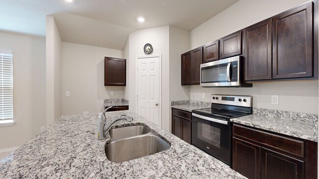 Building Photo - ALMOST NEW HOME BY FORT HOOD!!!