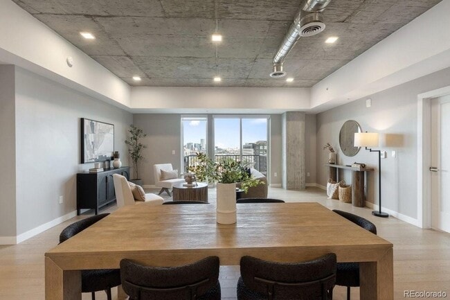 Building Photo - 1515 Julian St