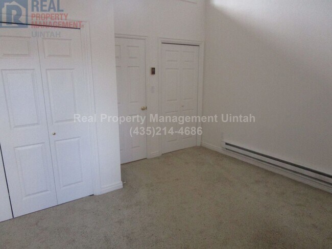 Building Photo - 3 Bed 2 bath Townhome in Ashley Park Estates