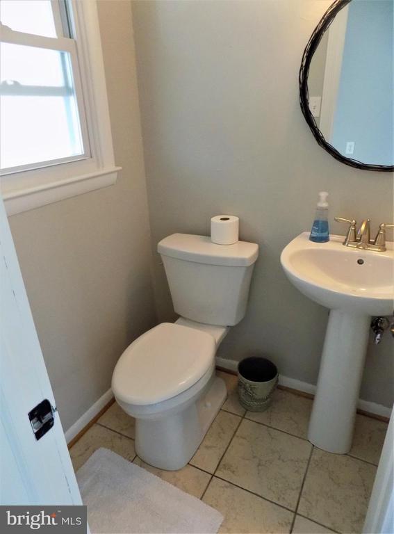 Building Photo - 313 Glenville Rd