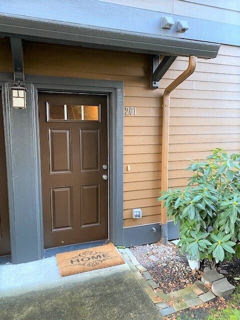 Building Photo - 1050 SW 170th Ave