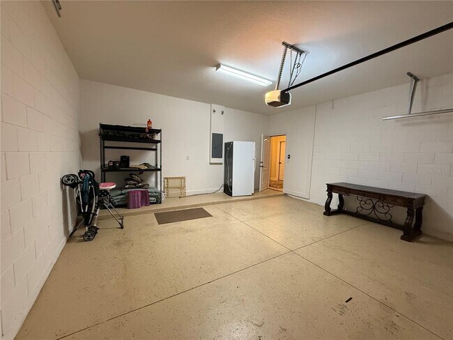 Building Photo - 4353 Acorn Ct