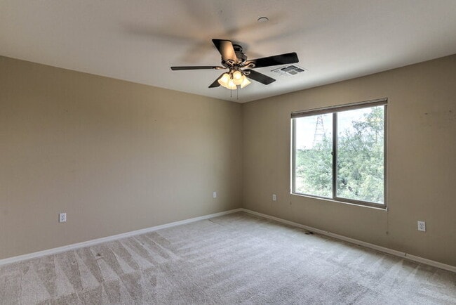 Building Photo - Rancho Sahuarita 5-Bed with 3.5 Baths 3187 Sq Ft