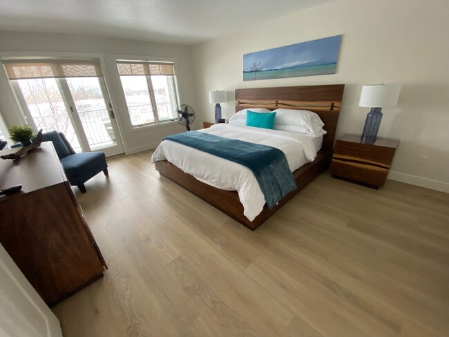 Building Photo - 2048 Marina Ct