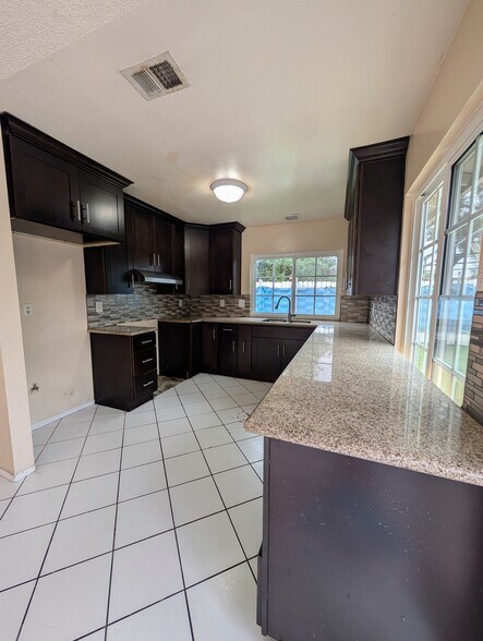Building Photo - 12307 Paseo del Sol Way