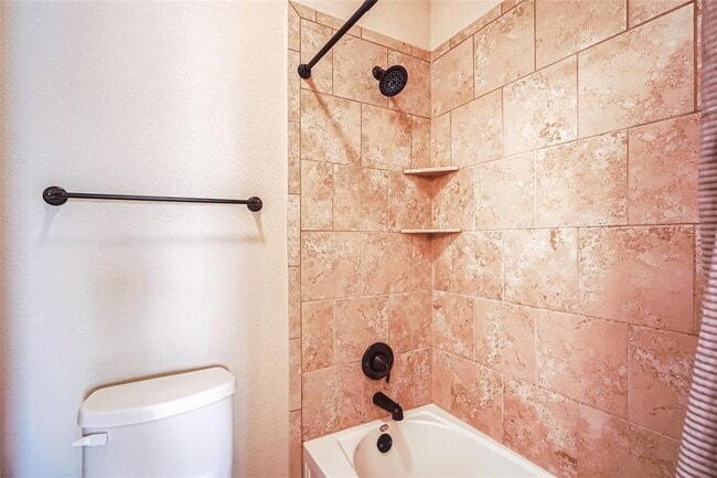 Building Photo - 207 Maxwell Way