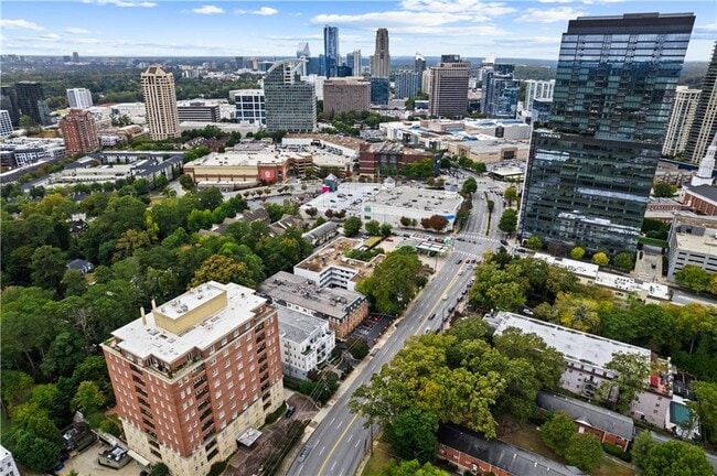 Building Photo - 3645 Peachtree Rd NE
