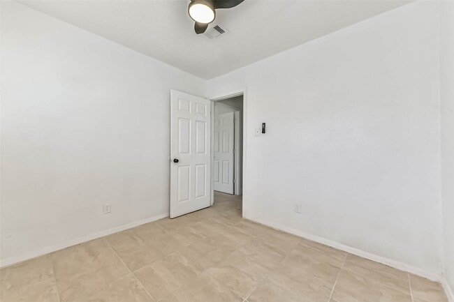 Building Photo - 11411 Murr Way