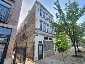 Building Photo - 908 N California Ave