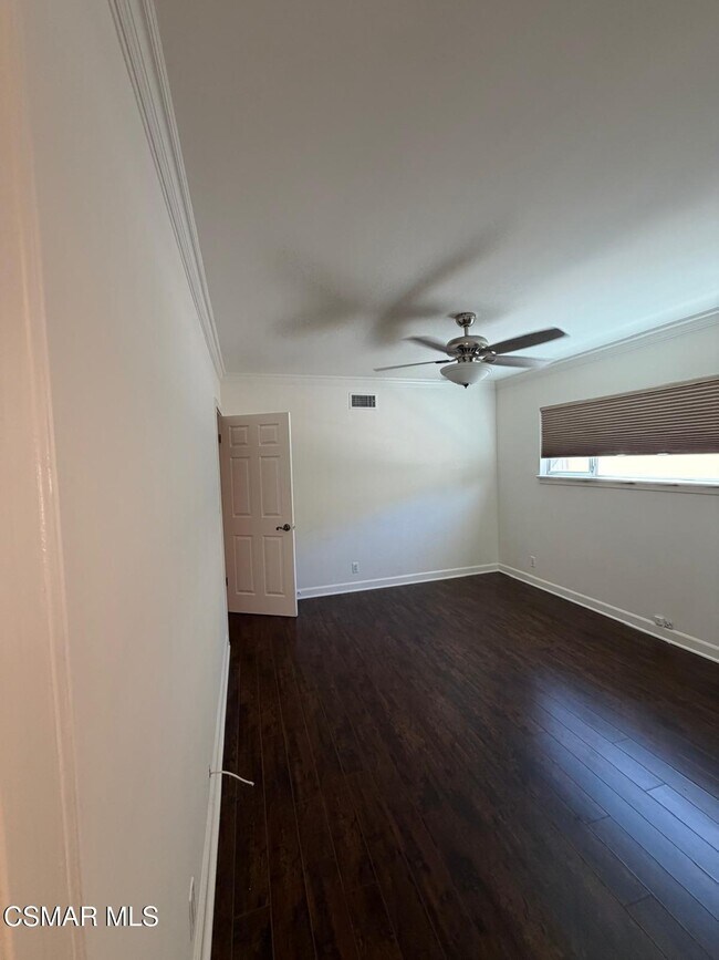 Building Photo - 23723 Oxnard St