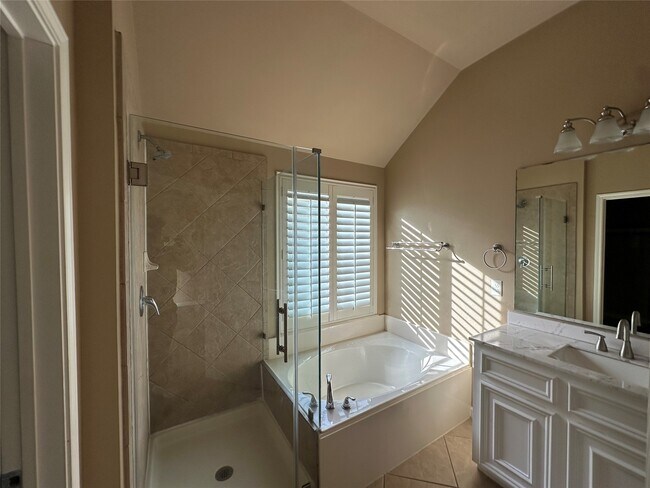 Building Photo - 27511 Gatlin Ln