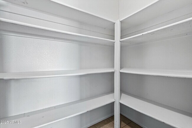 Building Photo - 576 N San Marcos Dr