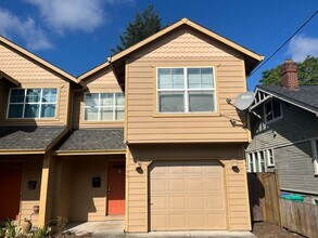 Building Photo - 3-Bedroom, 2-Bath, 1454sq ft Home!