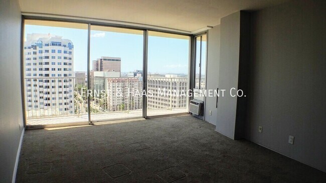 Building Photo - 700 E Ocean Blvd