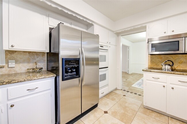 Building Photo - 1107 Blue Willow Dr