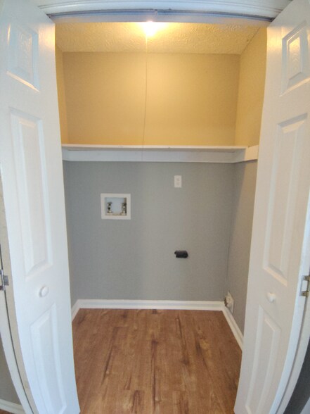 Building Photo - 22 Fonda Dr