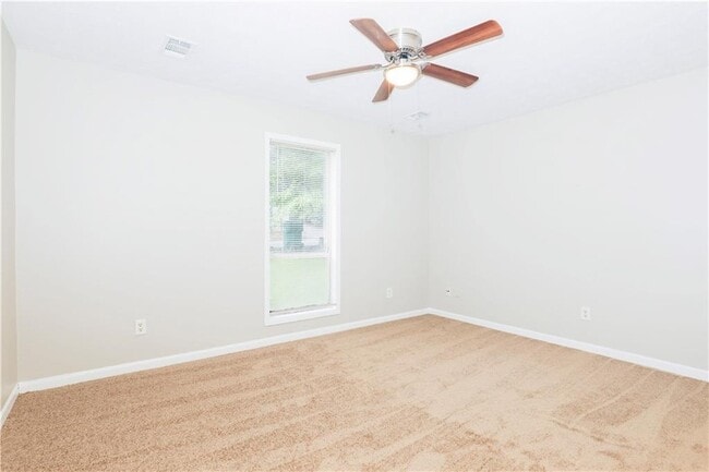 Building Photo - 8671 Woodside Ln