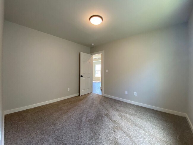 Building Photo - Home for rent in Montgomery!!! View with 48 Hours Notice!