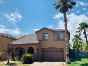 Building Photo - 4 Bedroom Home in Summerlin with Pool