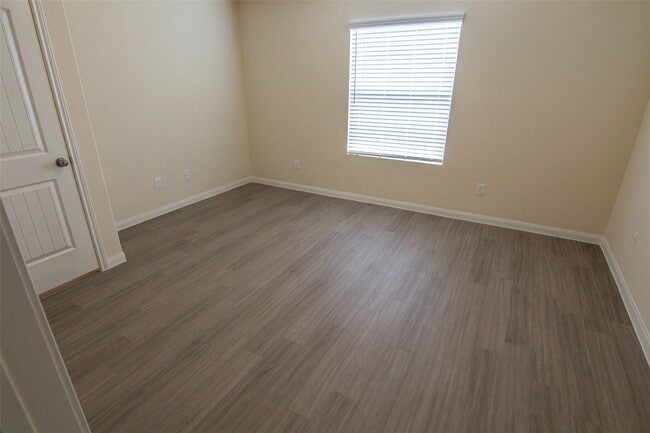 Building Photo - 836 Canton Grass Ln