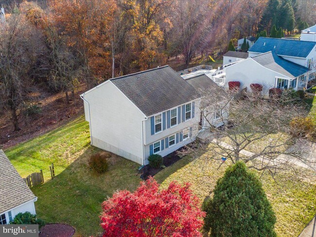 Building Photo - 911 Towson Rd