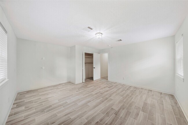 Building Photo - 9631 Truscon Dr